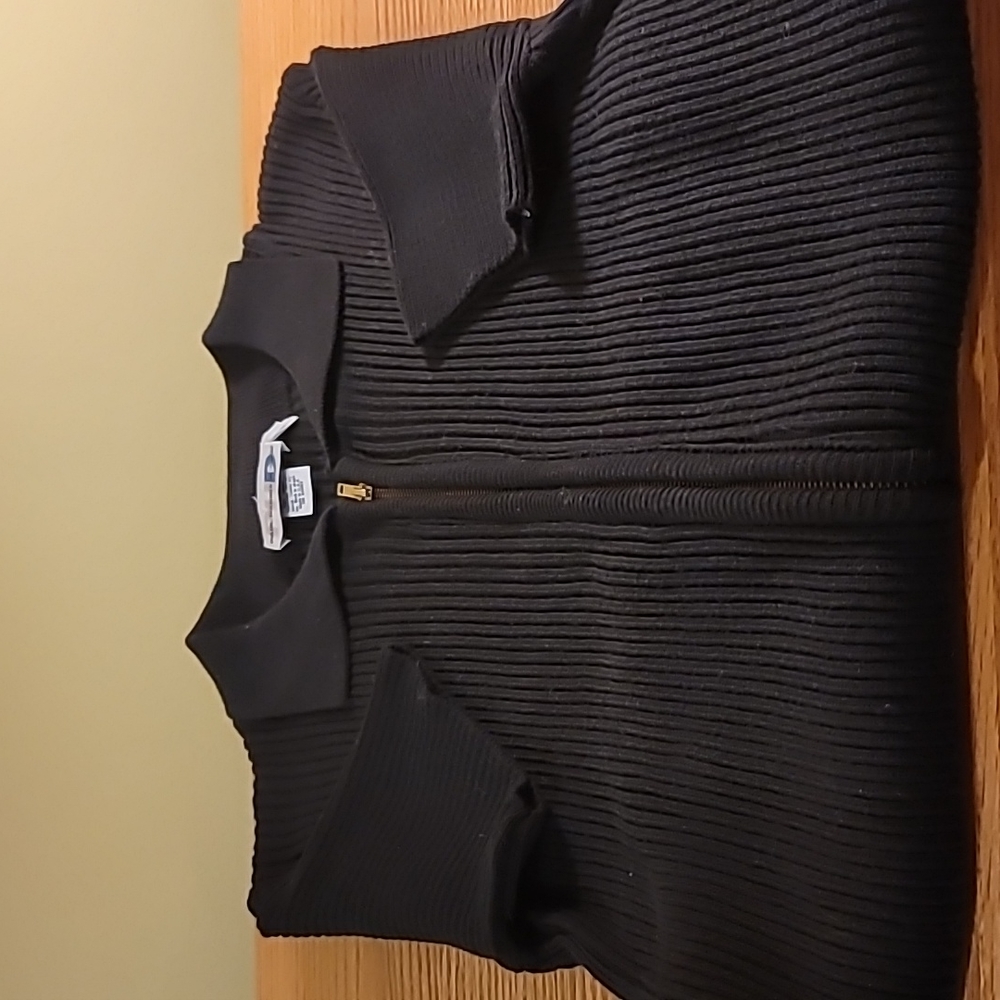 EUC 2 Ribbed Knit Sweaters - Picture 3 of 8